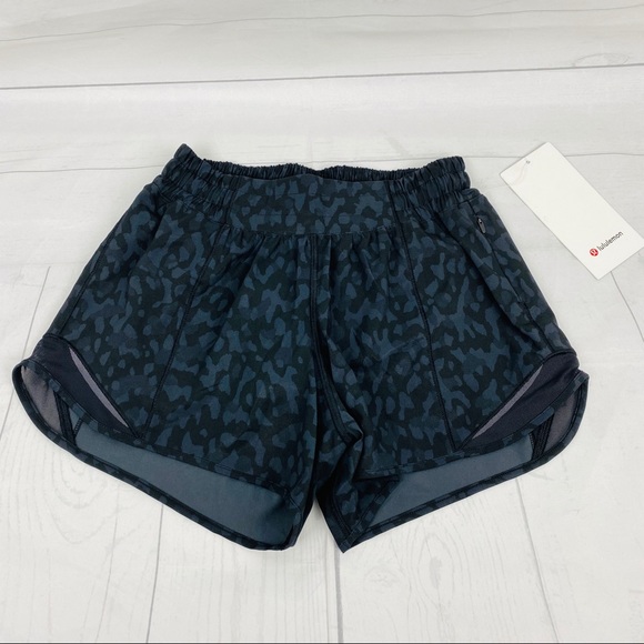 lululemon athletica Pants - Lululemon Hotty Hot Shorts size 4